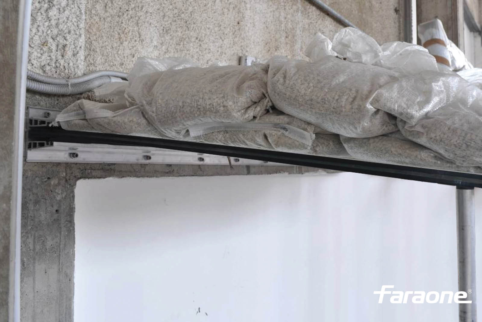 Pensilina Blinky In Alluminio E Policarbonato - 95x190 Cm, Grigio - Foto 8